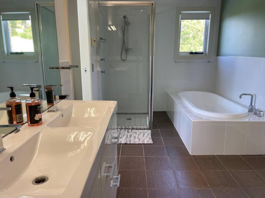 Ocean View Oasis, Coffs Harbour Apartment ภายนอก รูปภาพ